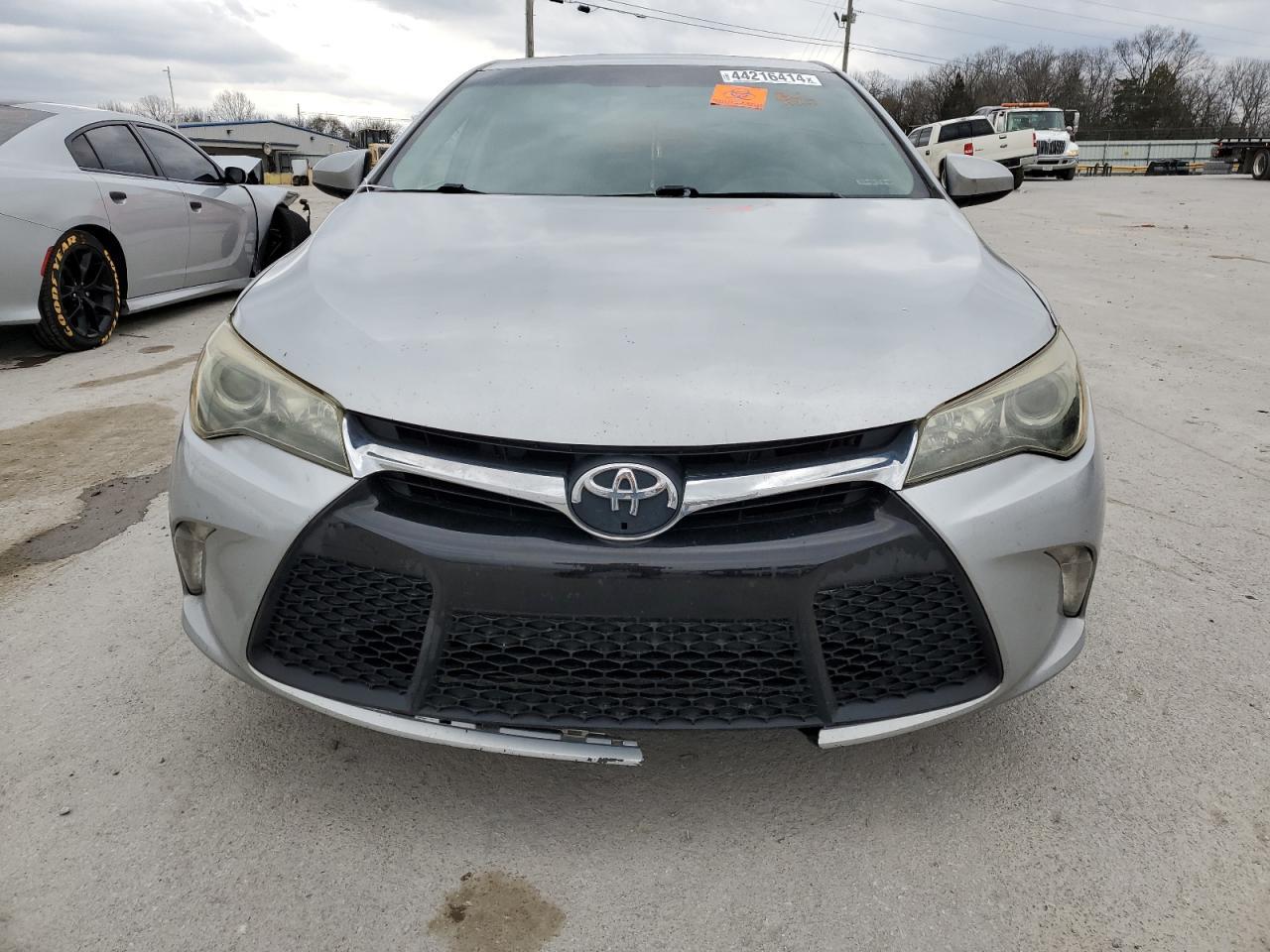 2016 TOYOTA CAMRY LE - Фото 5