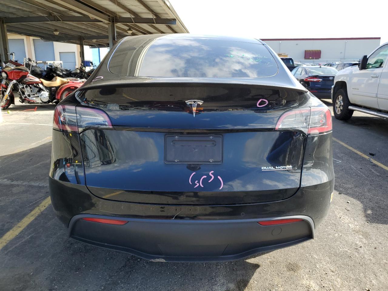 2022 TESLA MODEL Y - Image 6