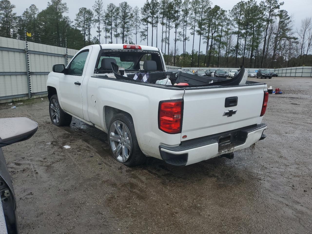 2017 CHEVROLET SILVERADO - Image 2