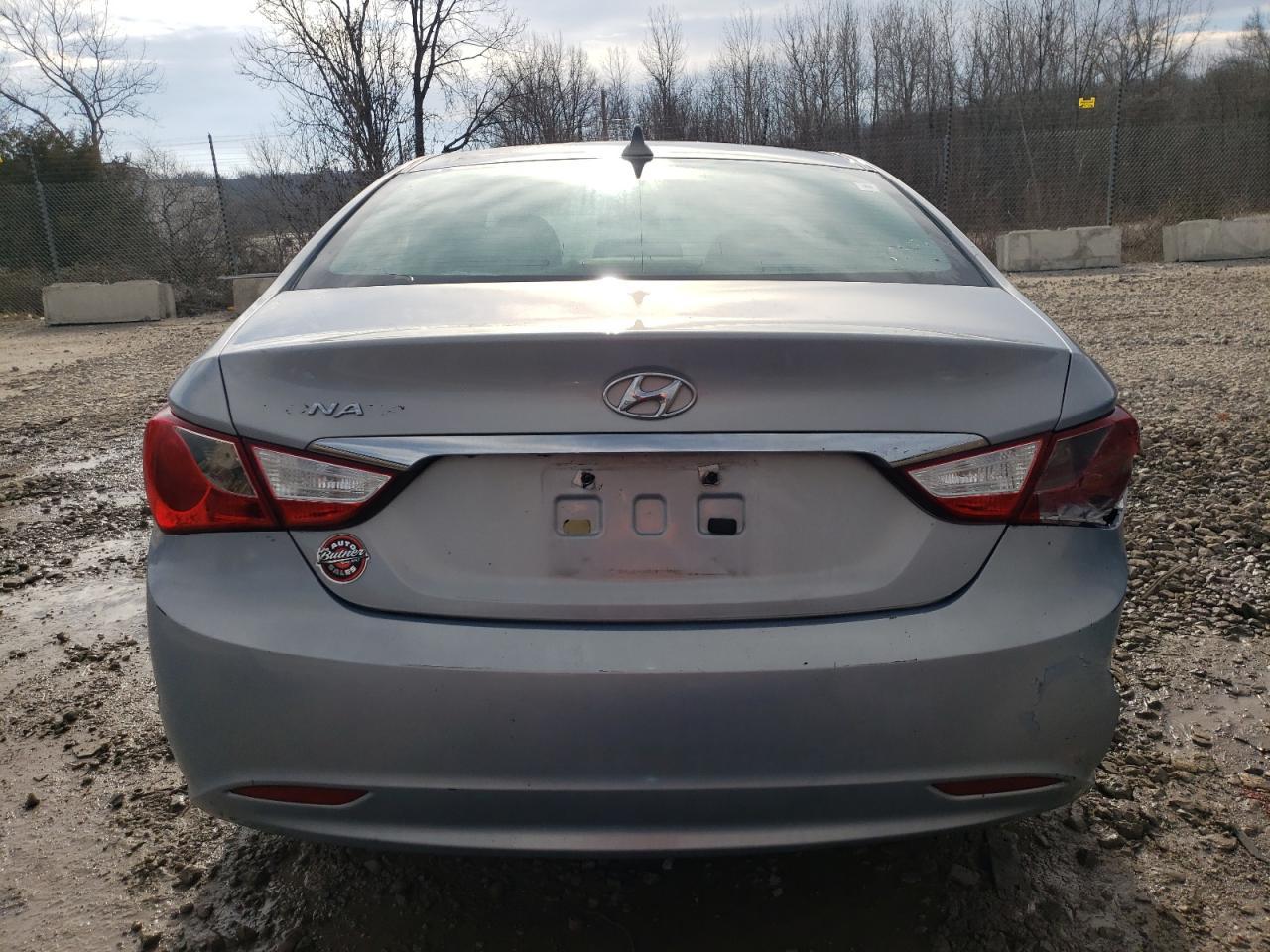 2011 HYUNDAI SONATA GLS - Image 6