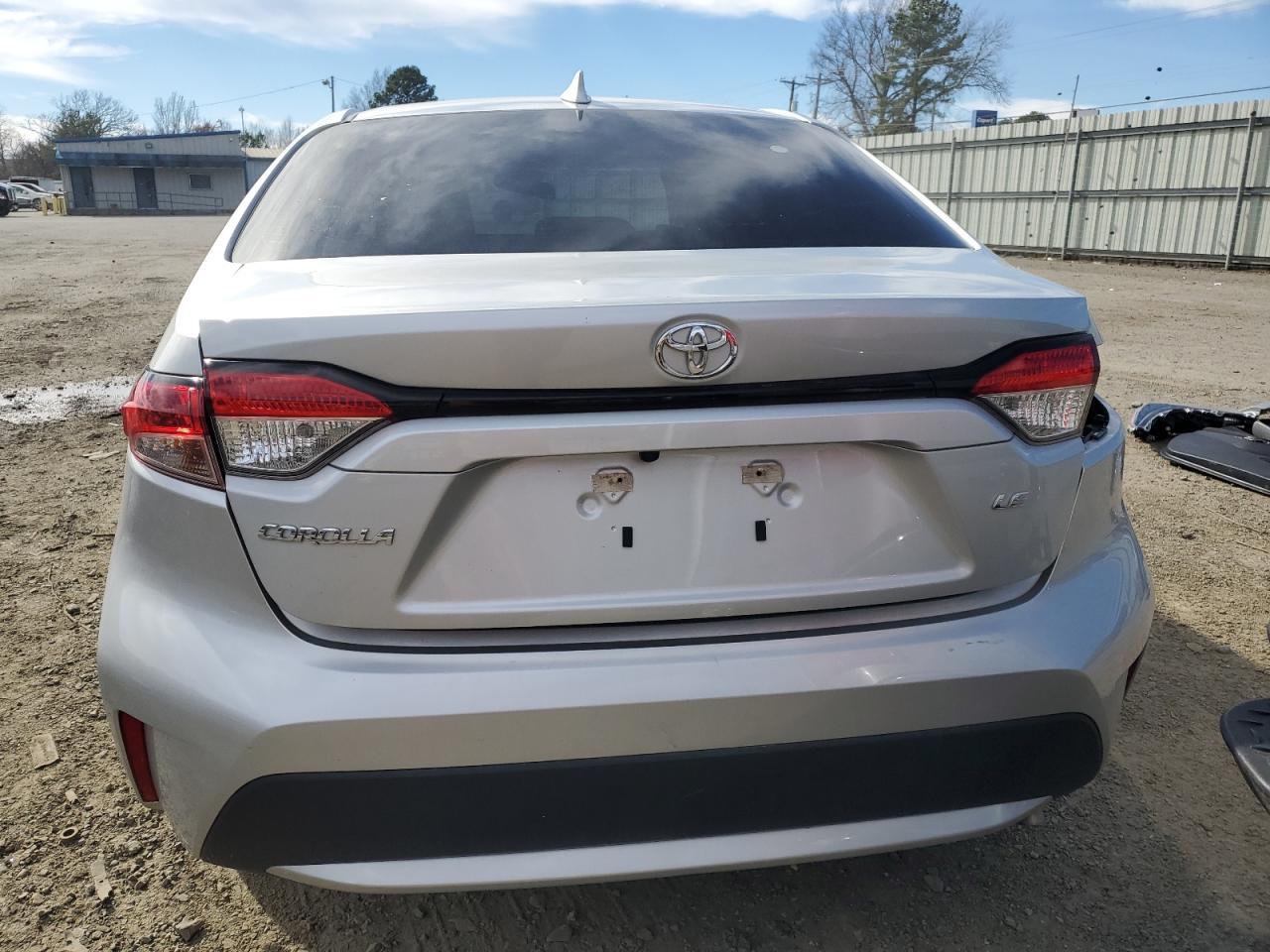 2021 TOYOTA COROLLA LE - Фото 6