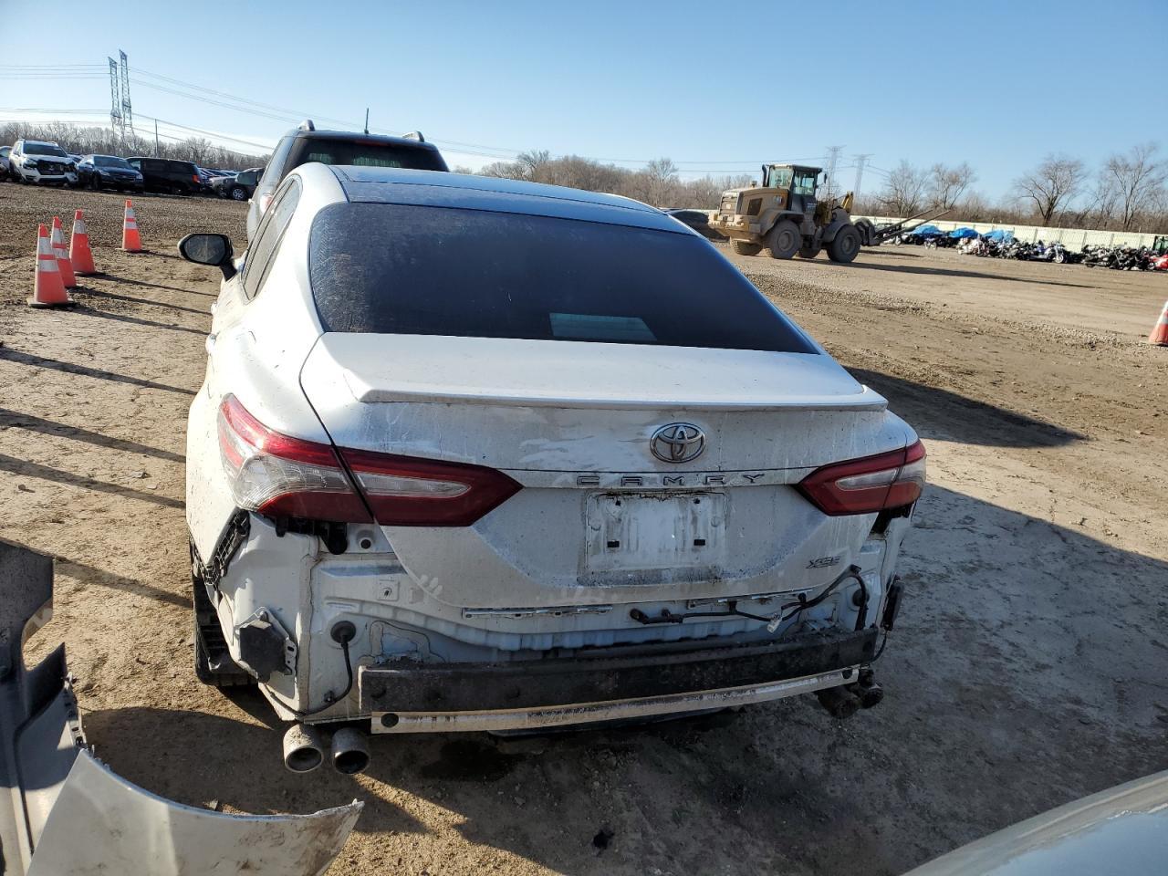 2018 TOYOTA CAMRY XSE - Image 6