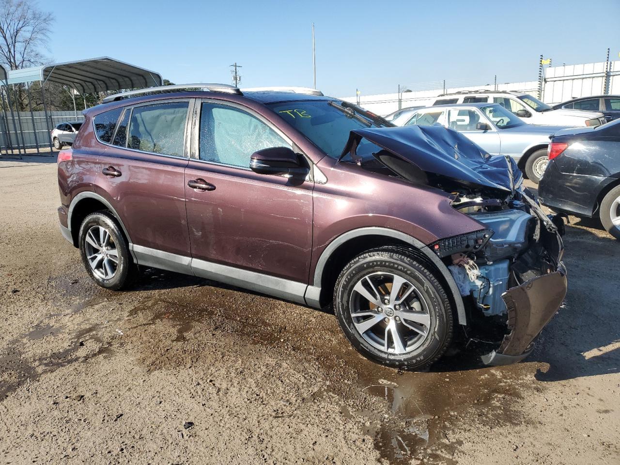 2017 TOYOTA RAV4 XLE - Фото 4