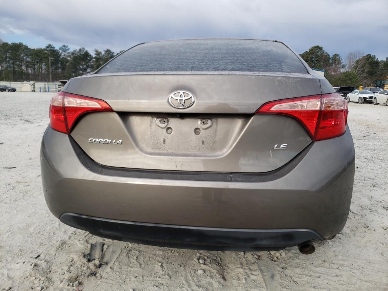 2018 TOYOTA COROLLA L - Image 6
