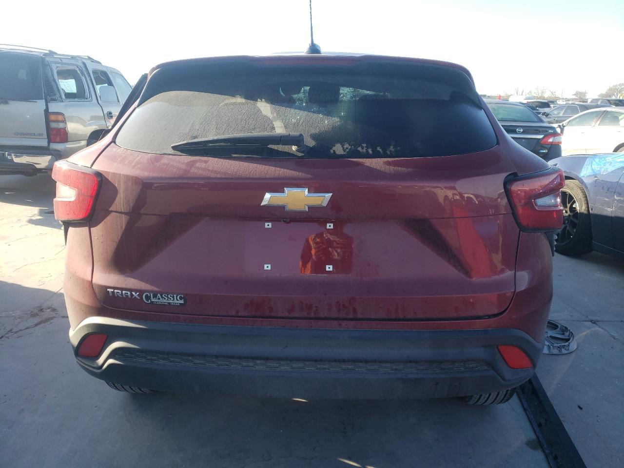 2024 CHEVROLET TRAX LS - Фото 6