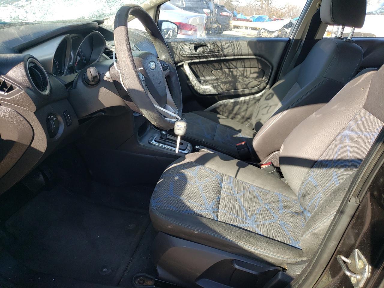 2013 FORD FIESTA SE - Фото 7