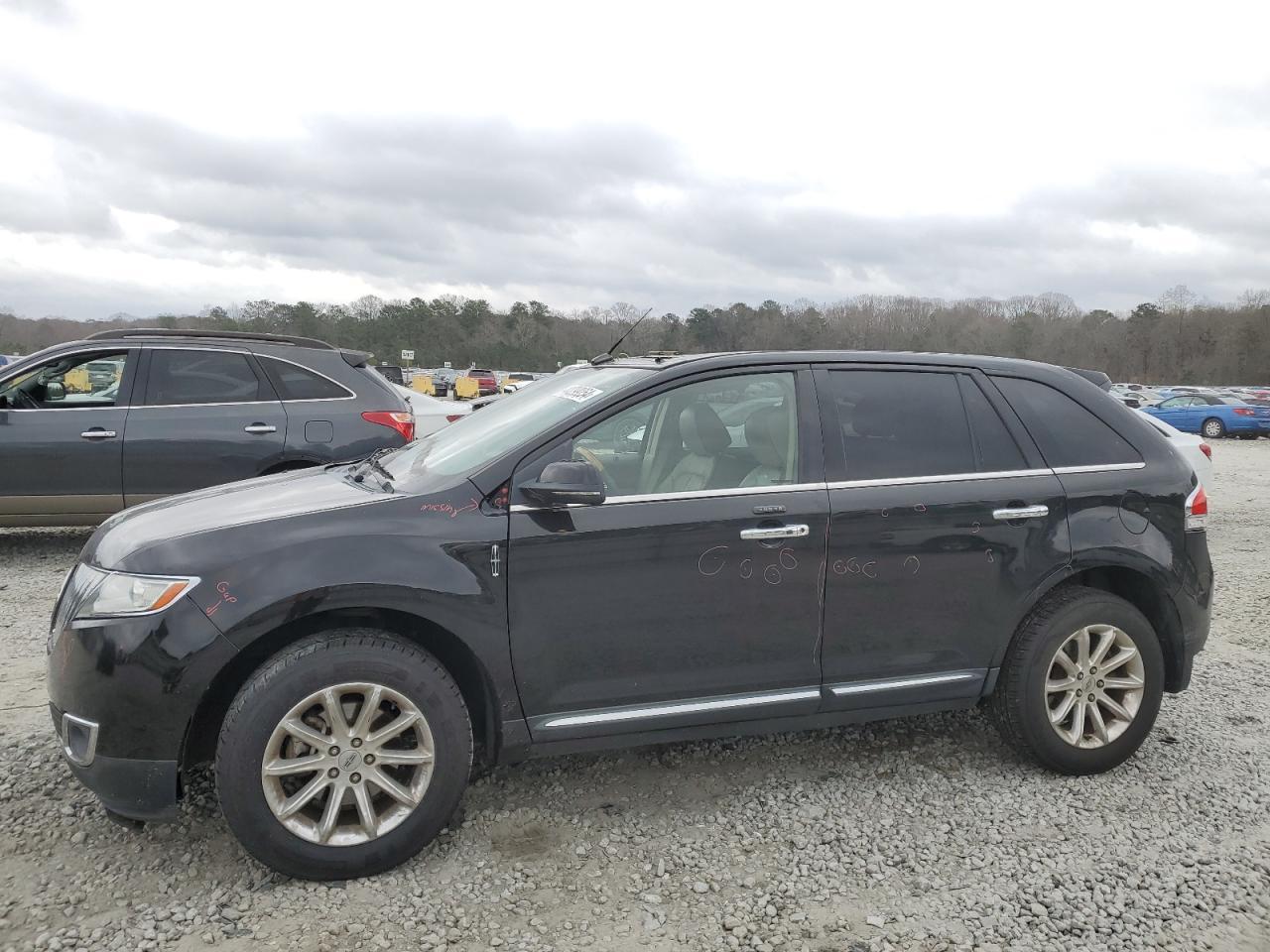 2013 LINCOLN MKX car image