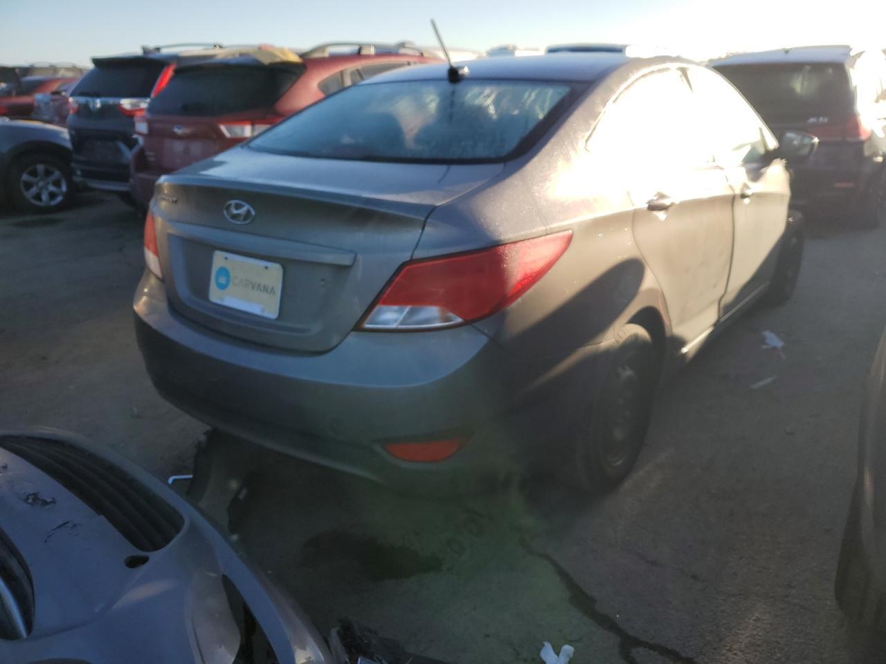 2017 HYUNDAI ACCENT SE - Фото 3