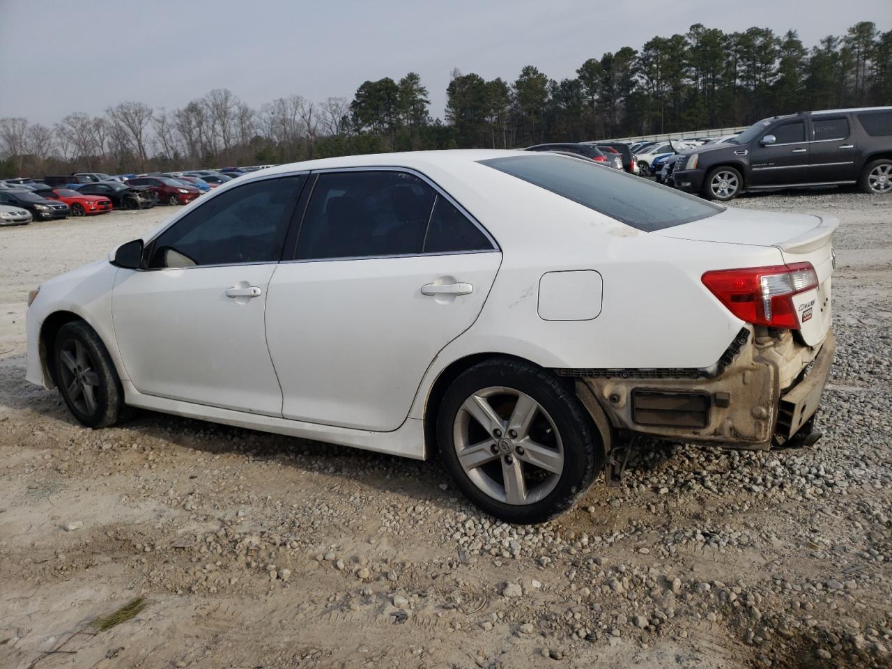 2014 TOYOTA CAMRY L - Фото 2
