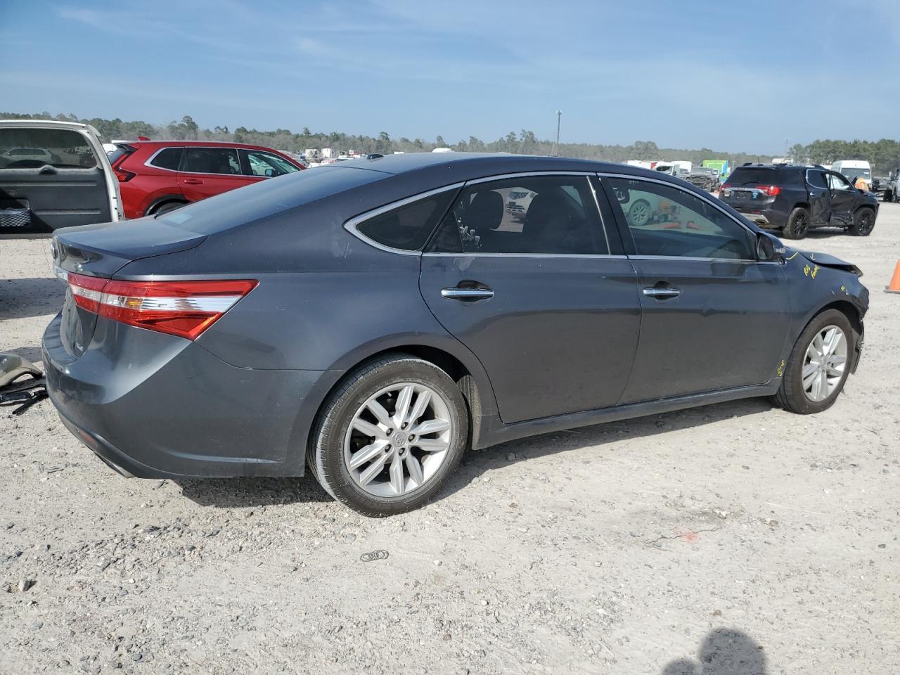 2015 TOYOTA AVALON XLE - Image 3