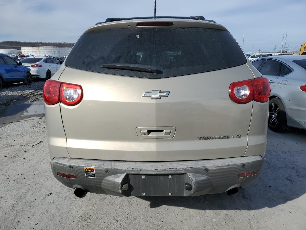 2012 CHEVROLET TRAVERSE L - Фото 6