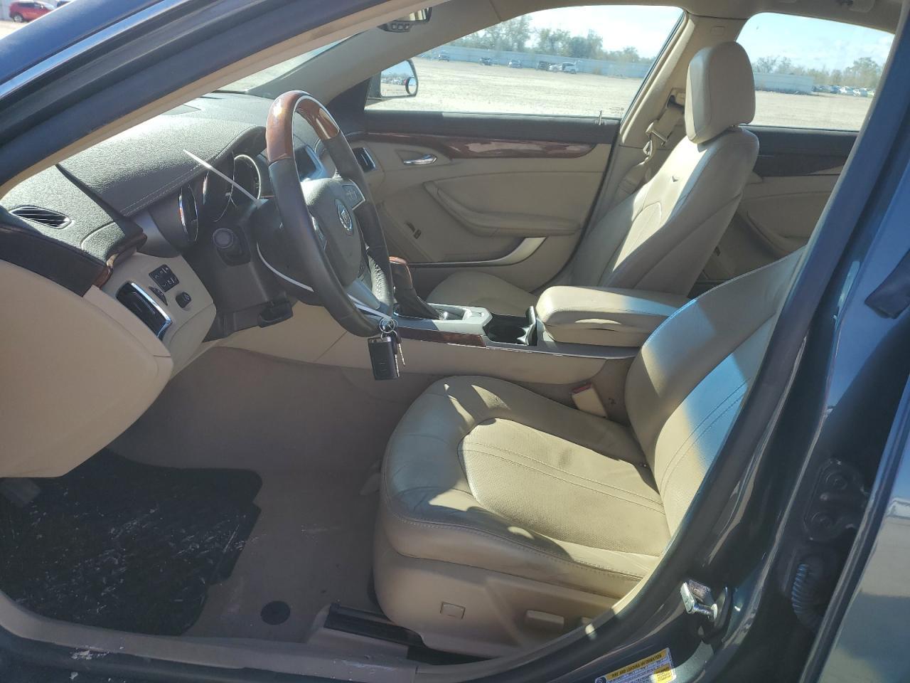 2011 CADILLAC CTS LUXURY - Image 7