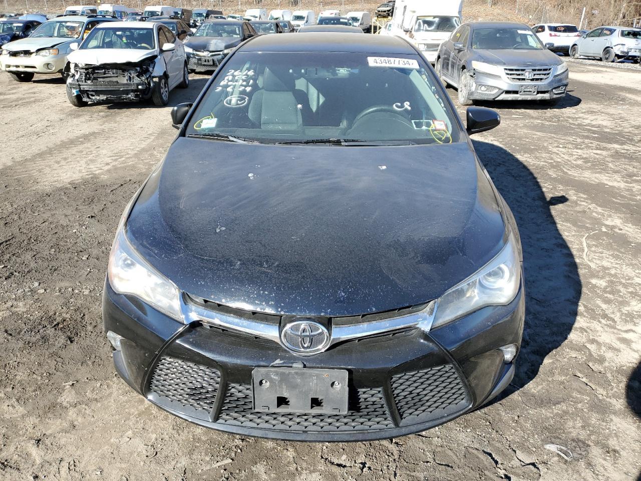 2015 TOYOTA CAMRY LE - Фото 5
