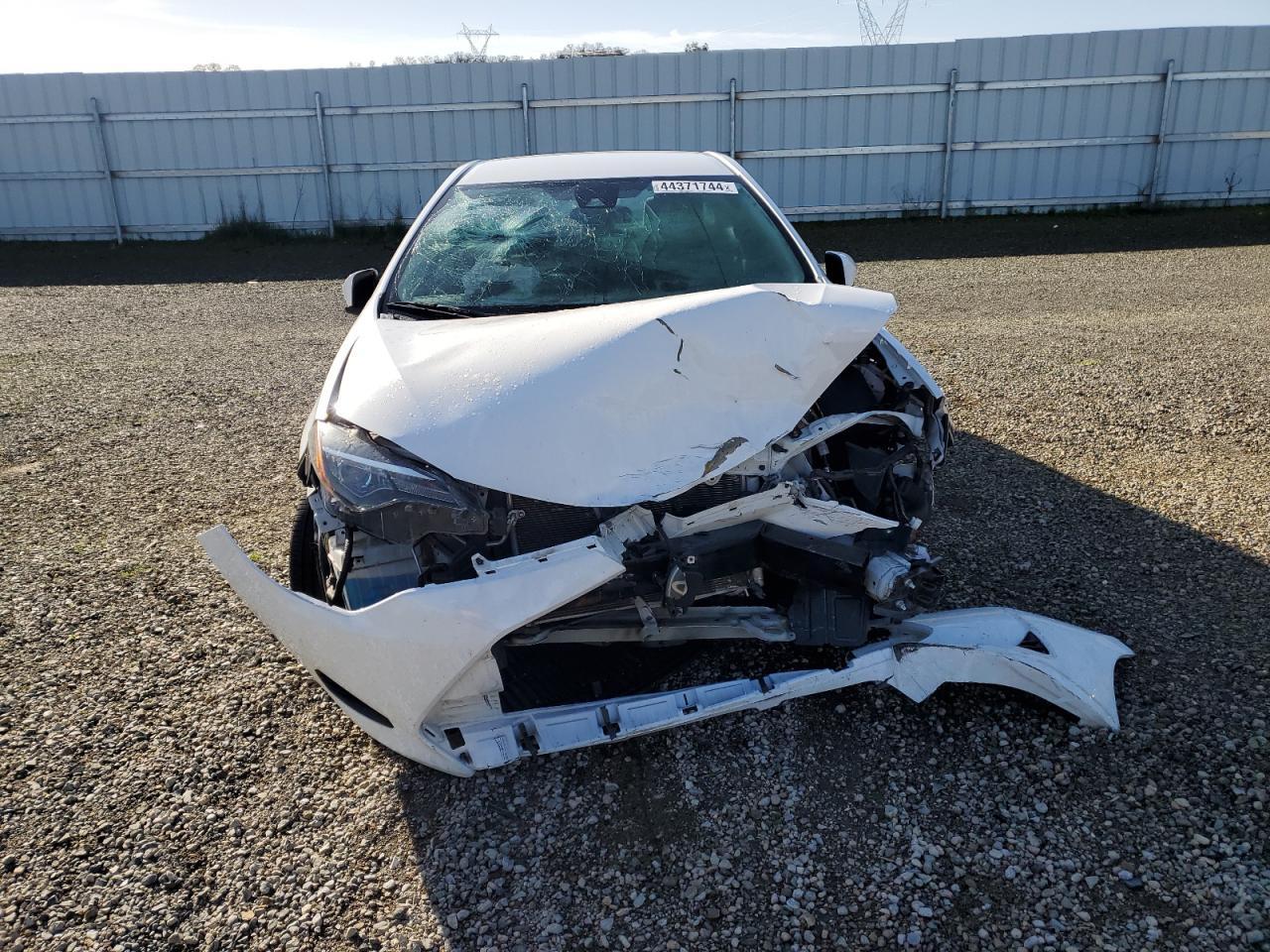 2019 TOYOTA COROLLA L - Фото 5