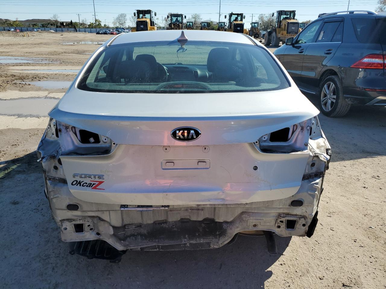 2015 KIA FORTE LX - Фото 6