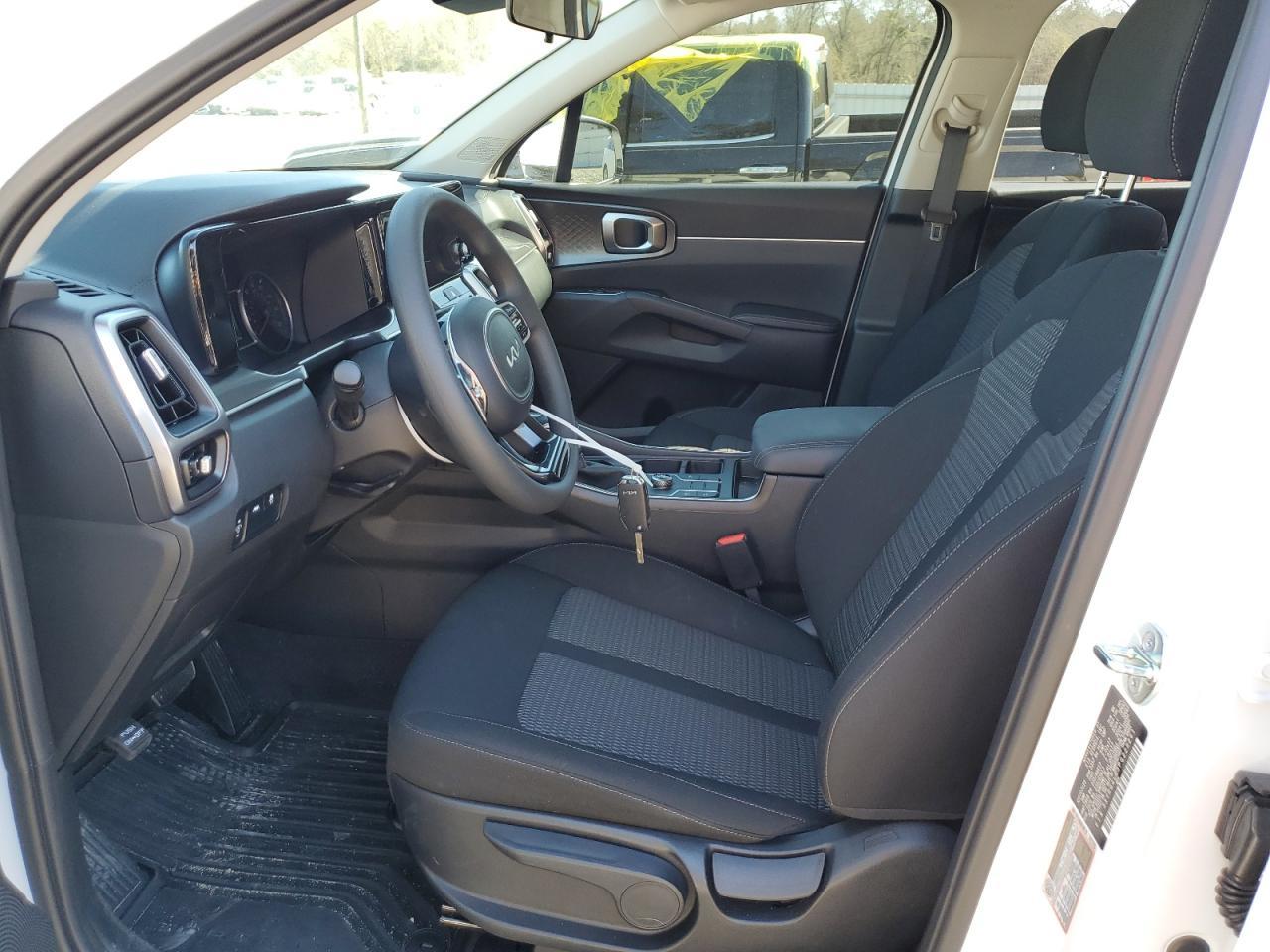 2023 KIA SORENTO LX - Image 7