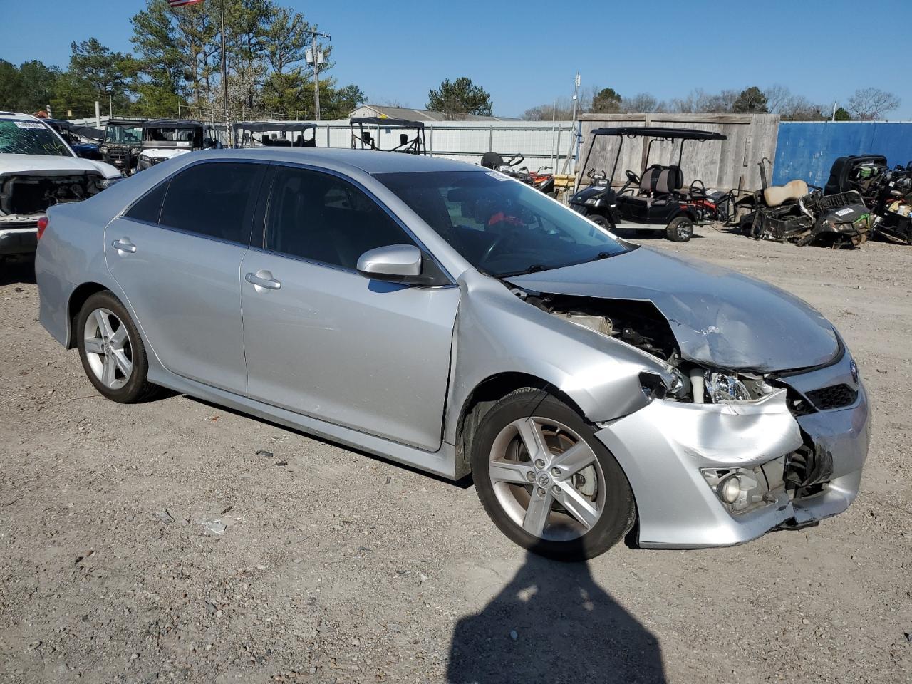 2014 TOYOTA CAMRY L - Фото 4