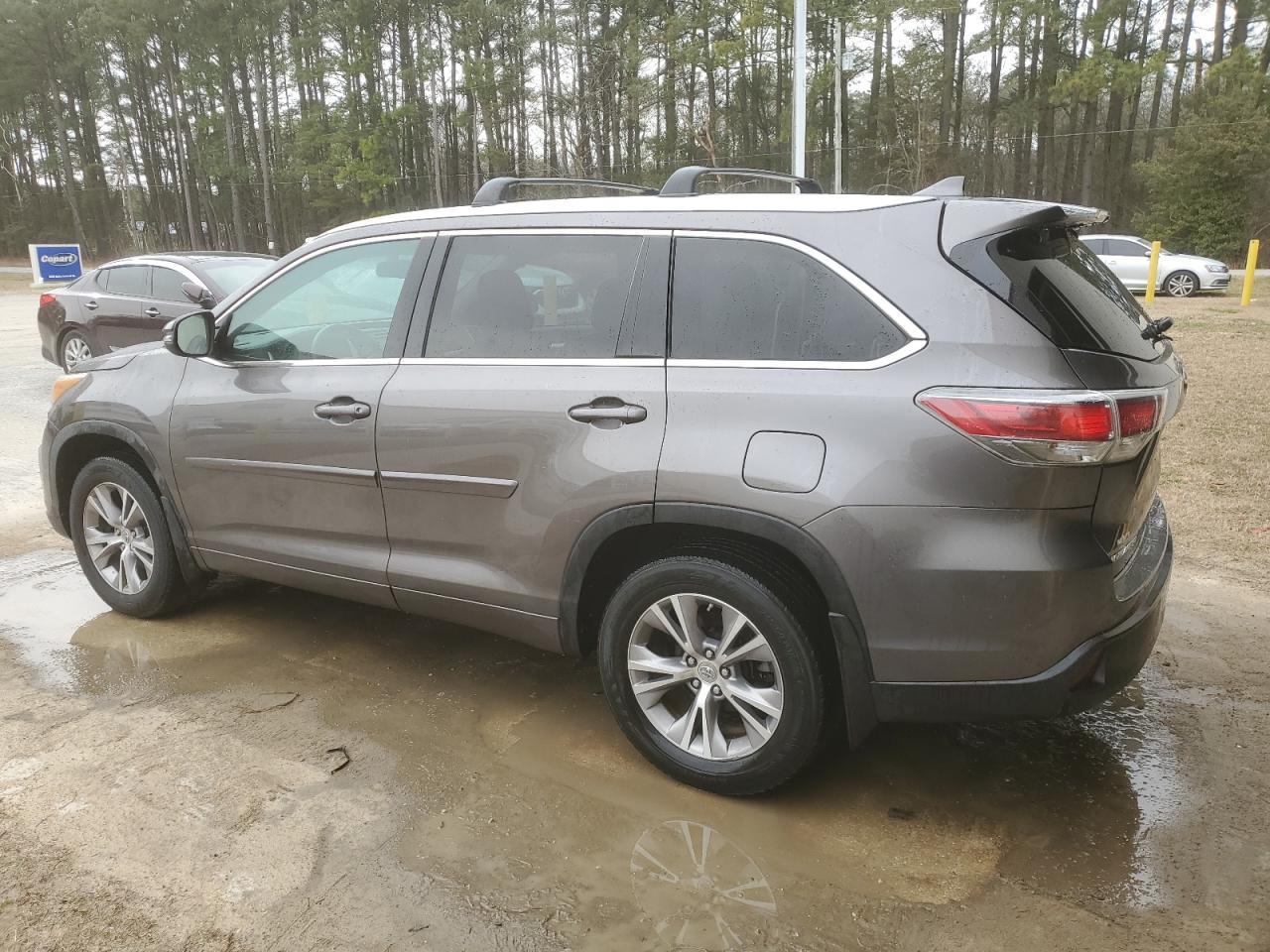 2015 TOYOTA HIGHLANDER - Image 2