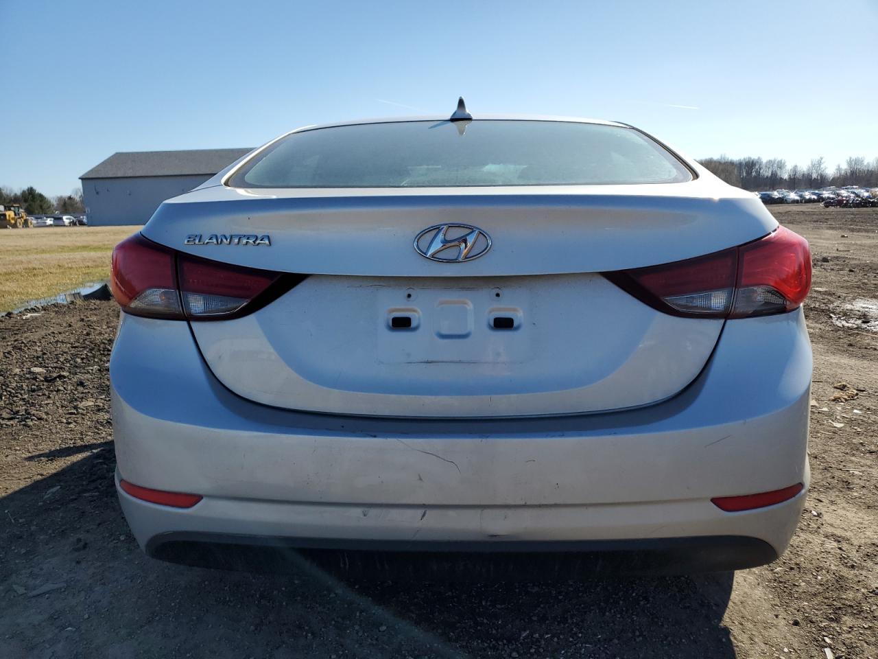 2015 HYUNDAI ELANTRA SE - Image 6