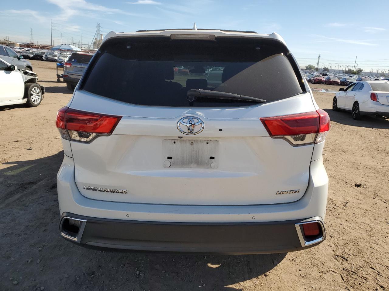 2018 TOYOTA HIGHLANDER - Image 6