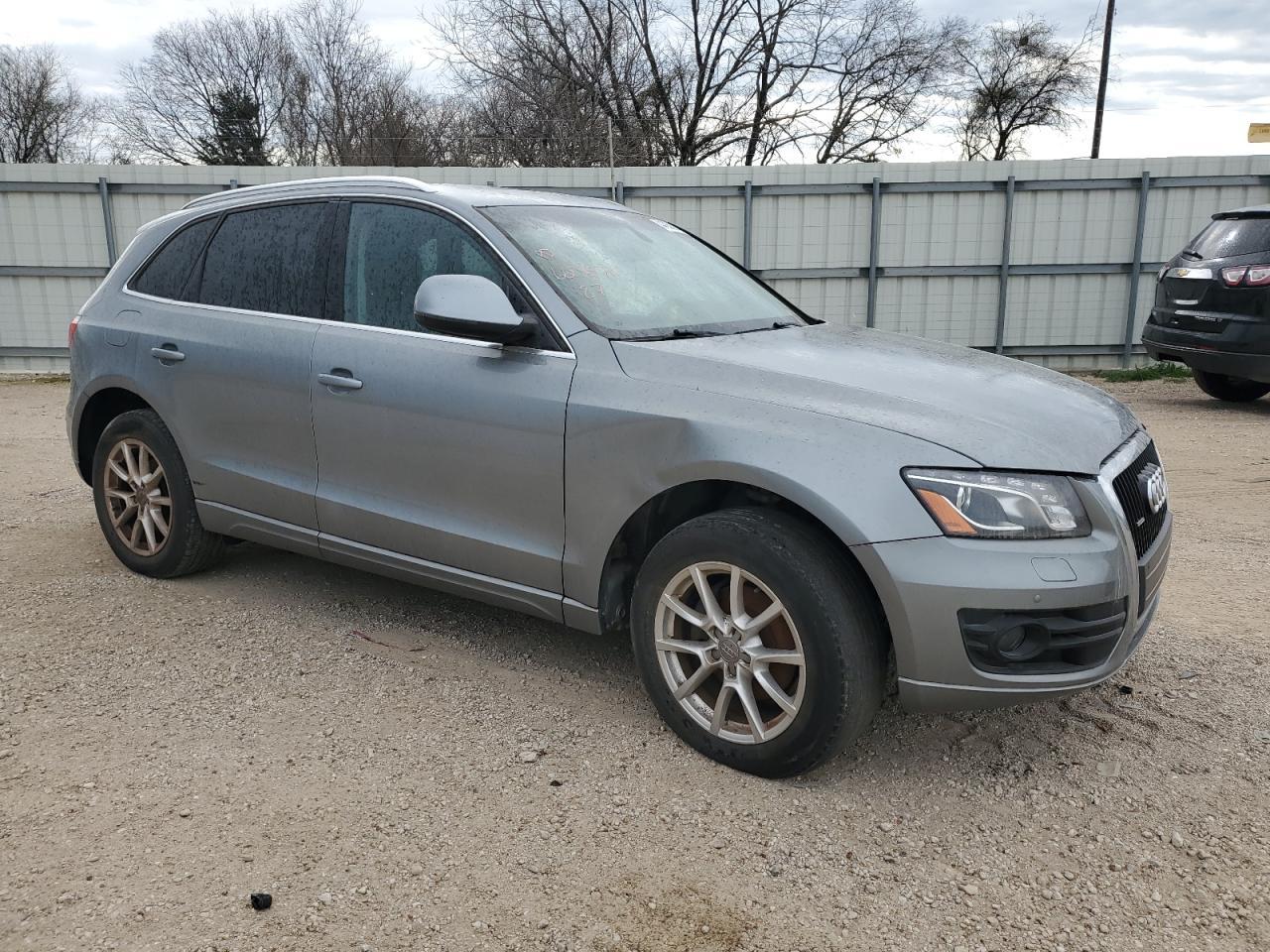 2011 AUDI Q5 PREMIUM - Image 4