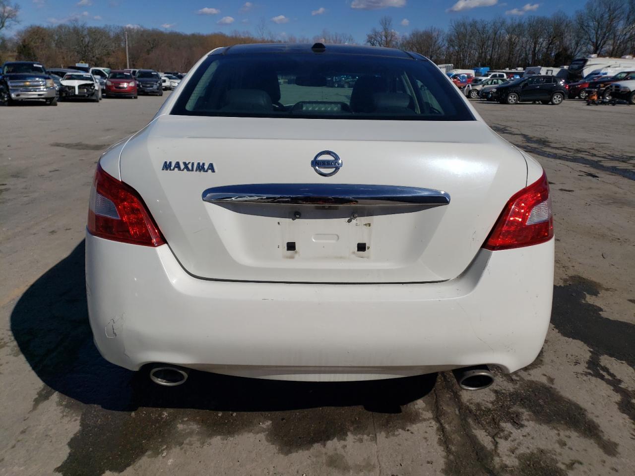 2011 NISSAN MAXIMA S - Фото 6