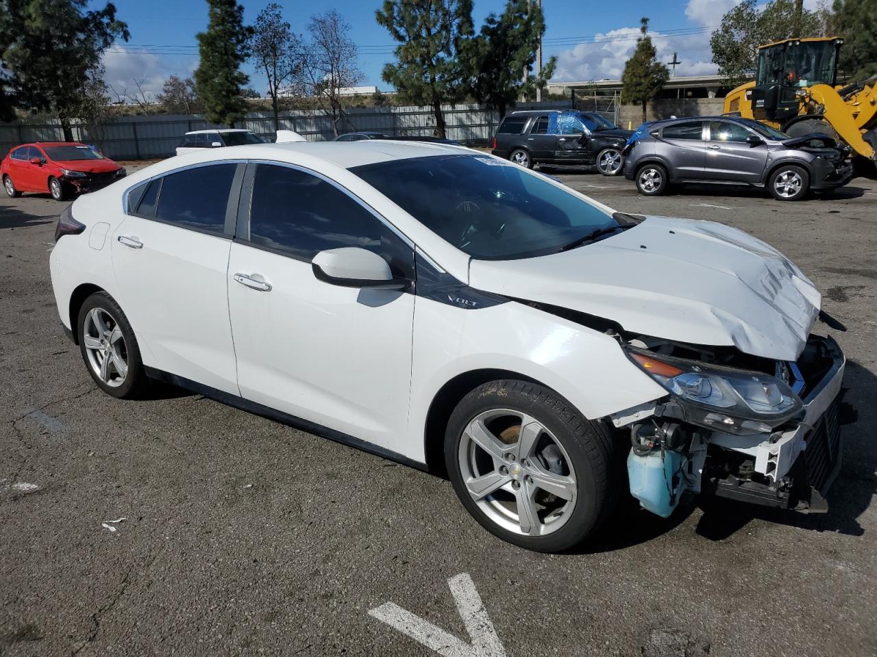 2017 CHEVROLET VOLT LT - Image 4