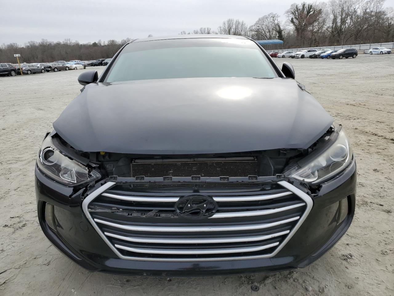 2017 HYUNDAI ELANTRA SE - Image 5