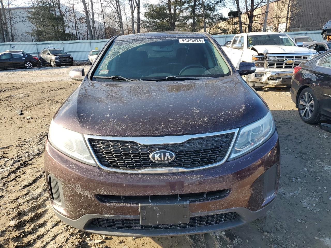 2015 KIA SORENTO LX - Image 5