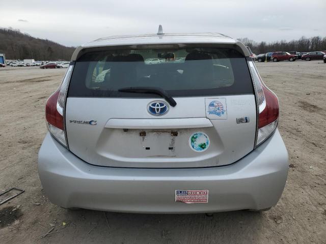 2016 Toyota Prius C - Фото 6