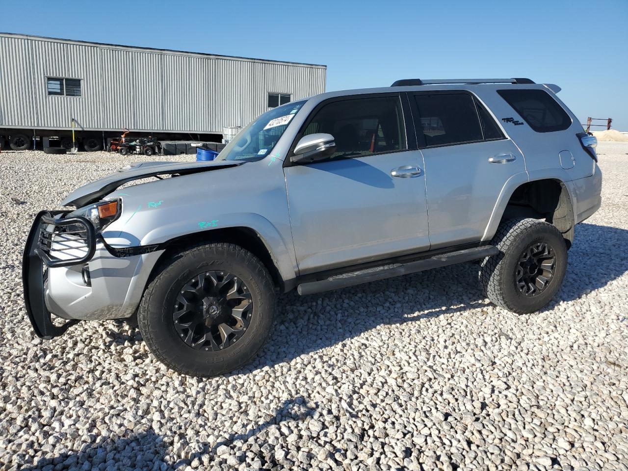 2018 TOYOTA 4RUNNER SR