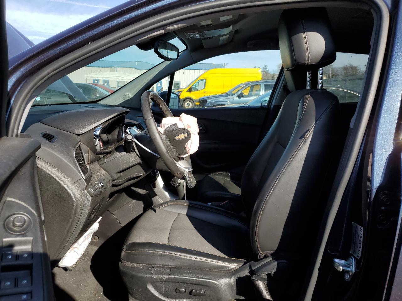 2018 CHEVROLET TRAX 1LT - Image 7