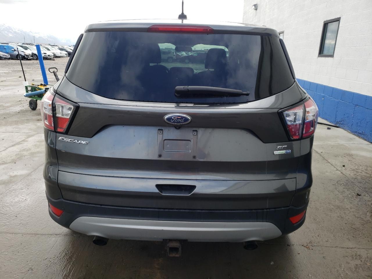 2017 FORD ESCAPE SE - Image 6