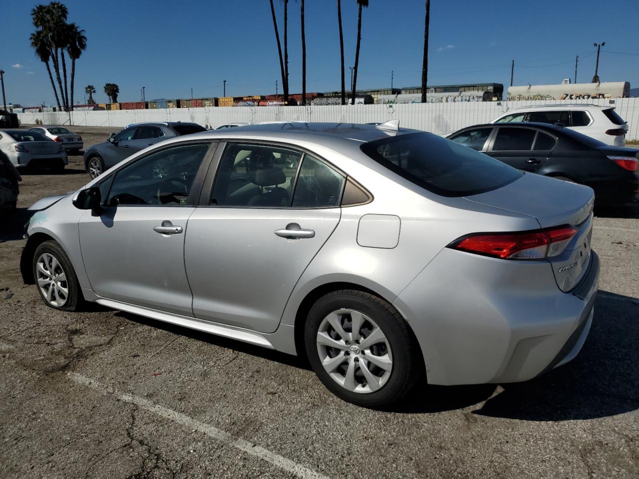 2020 TOYOTA COROLLA LE - Фото 2