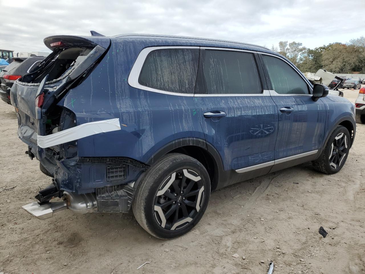 2024 KIA TELLURIDE - Image 3