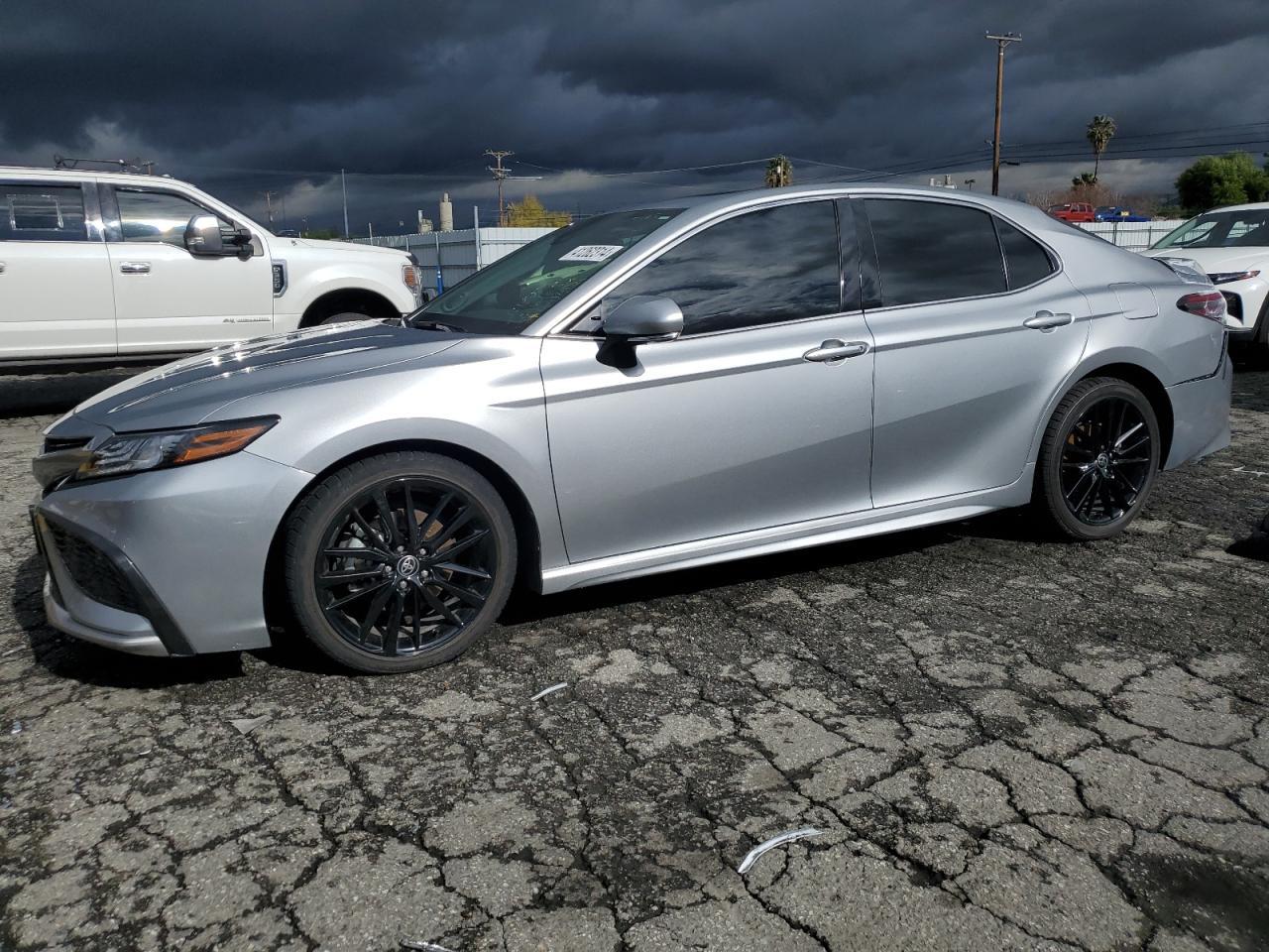 2022 TOYOTA CAMRY XSE