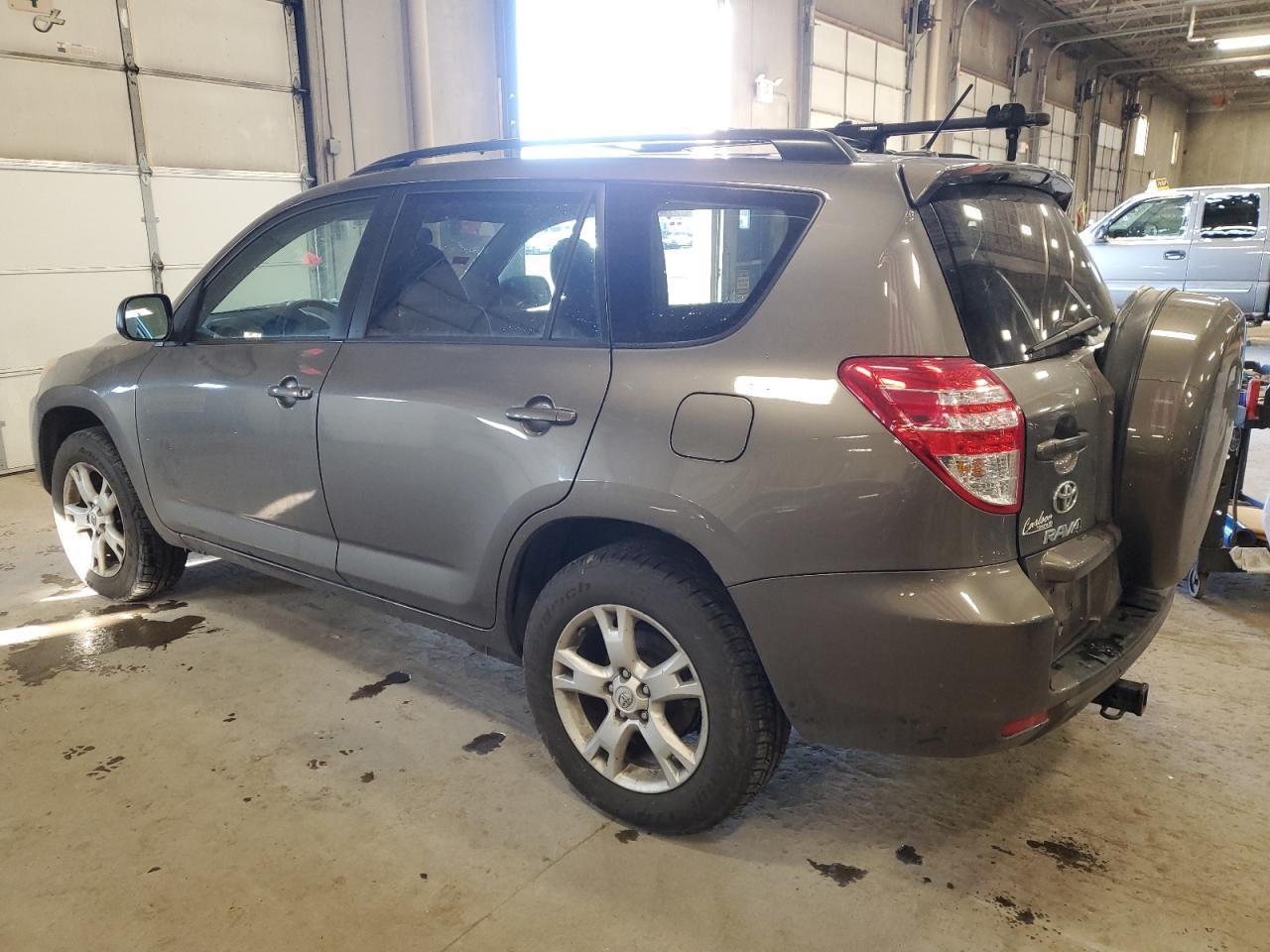 2011 TOYOTA RAV4 - Image 2