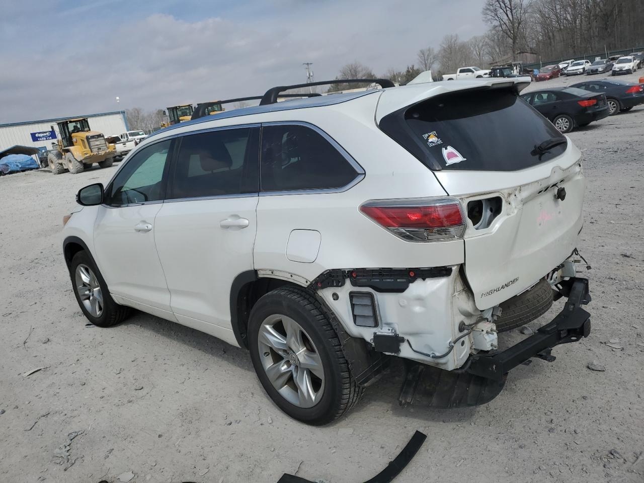 2015 TOYOTA HIGHLANDER - Фото 2