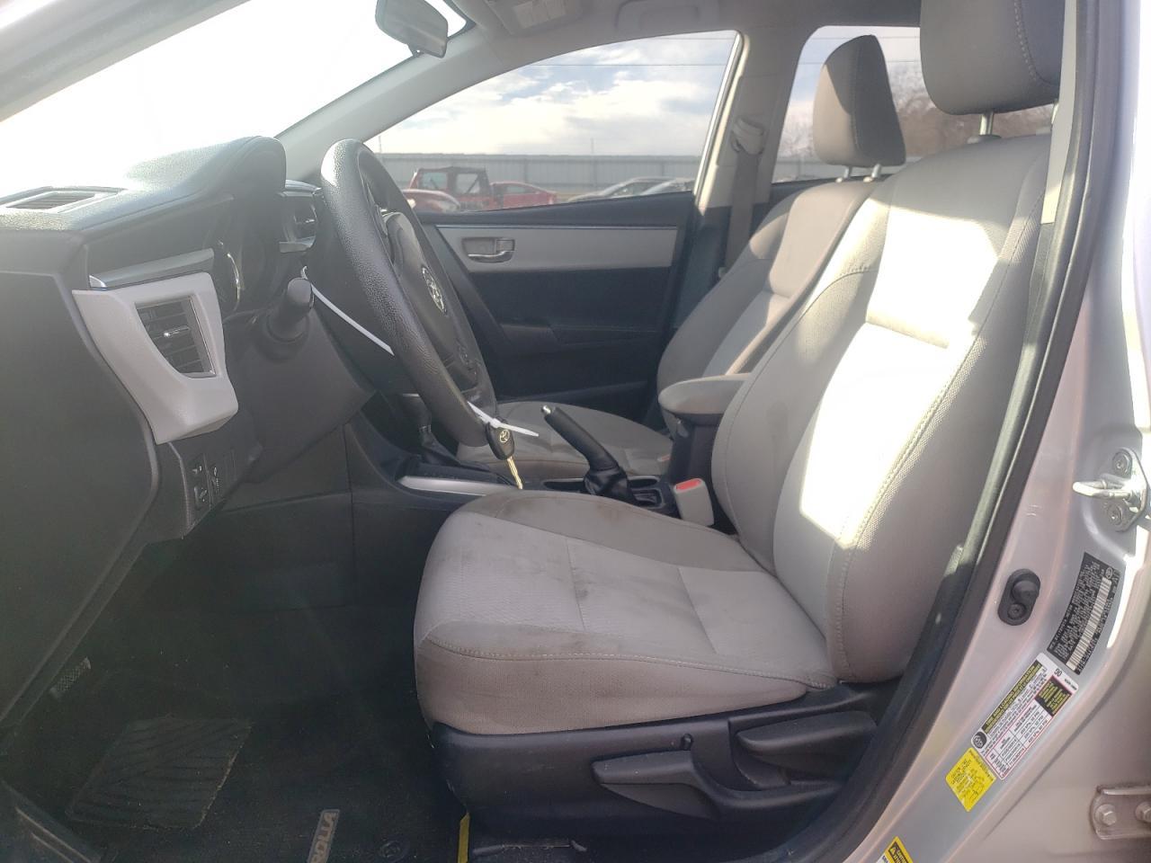 2015 TOYOTA COROLLA L - Фото 7