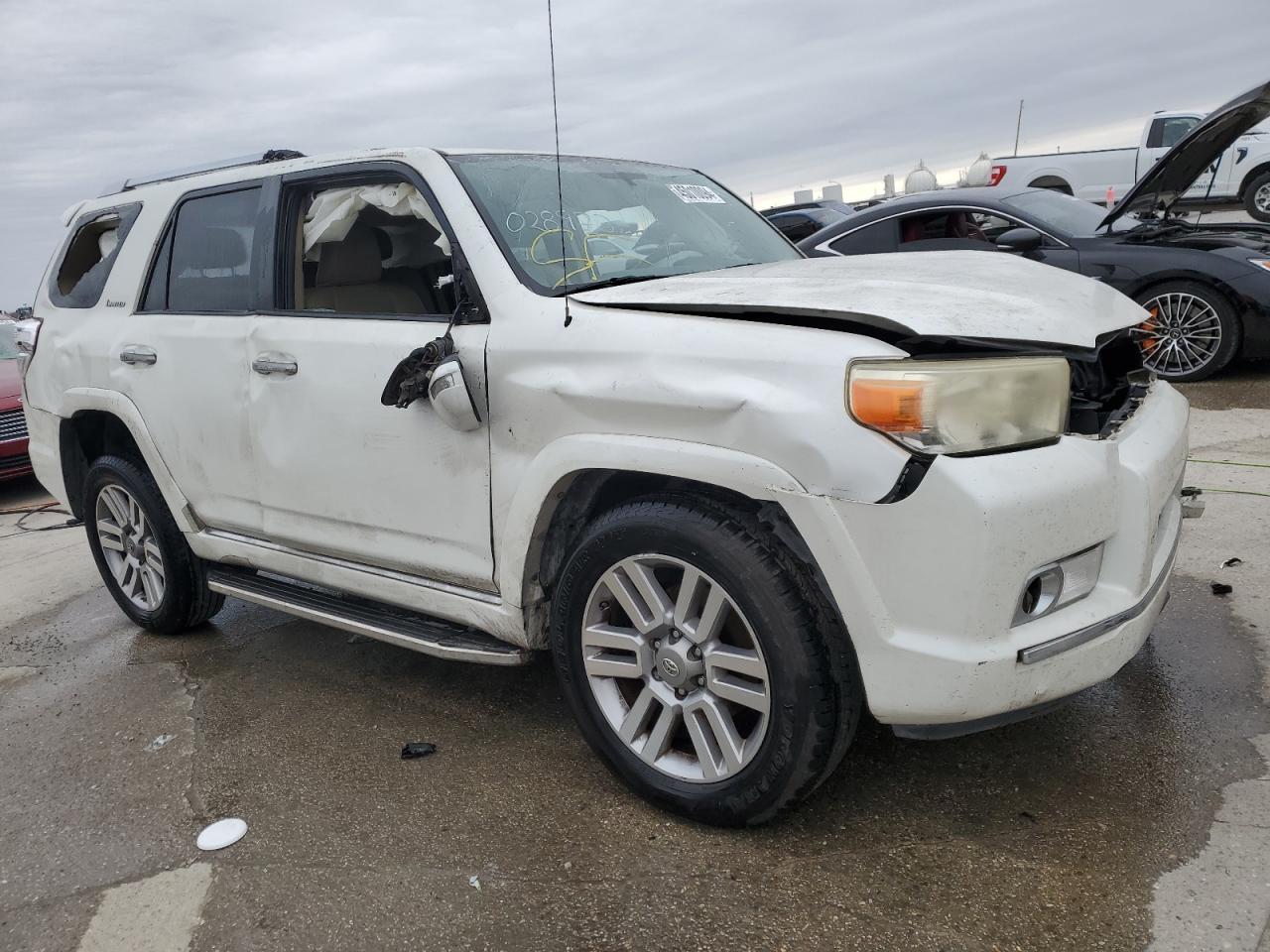 2011 TOYOTA 4RUNNER SR - Image 4