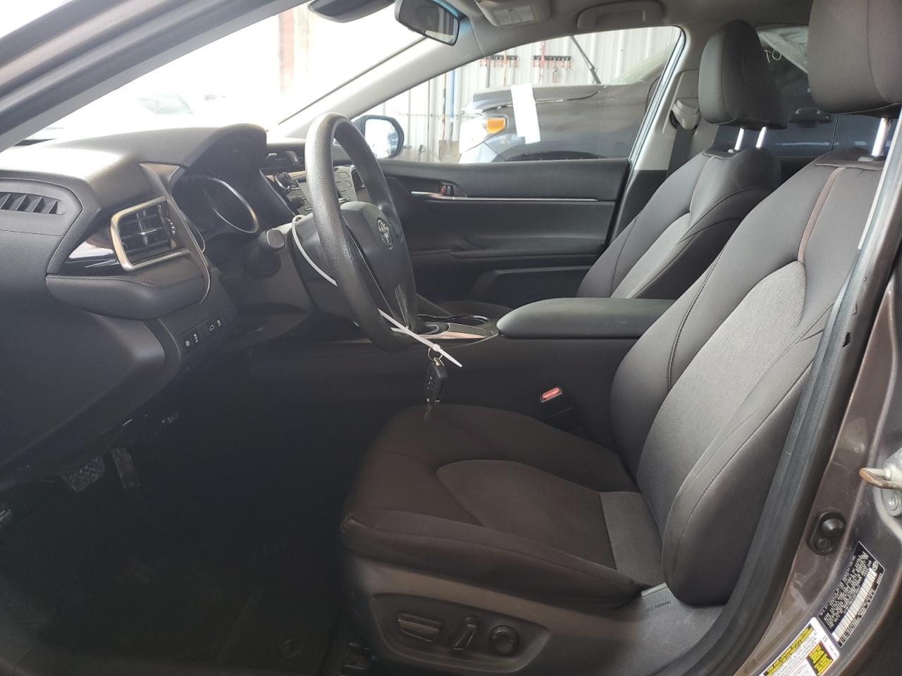 2018 TOYOTA CAMRY L - Фото 7