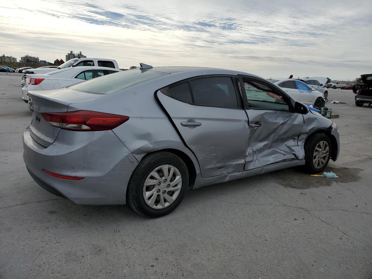 2017 HYUNDAI ELANTRA SE - Image 3