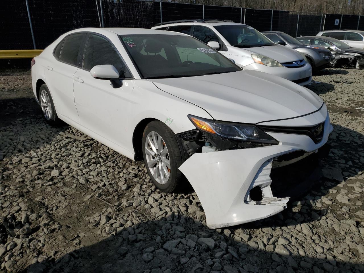 2020 TOYOTA CAMRY LE - Фото 4