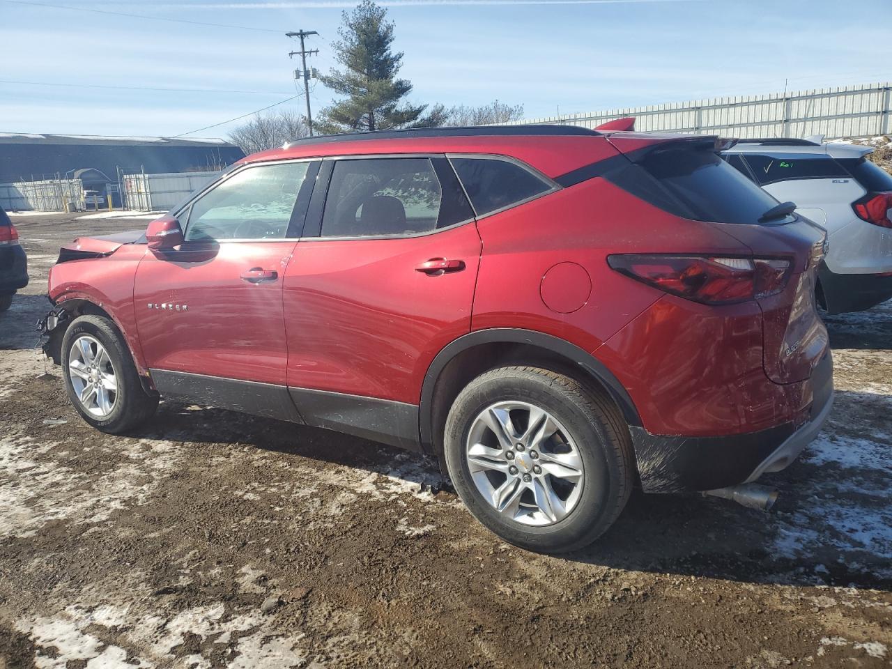 2022 CHEVROLET BLAZER 2LT - Image 2