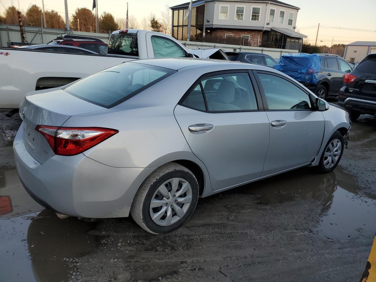 2015 TOYOTA COROLLA L - Image 3
