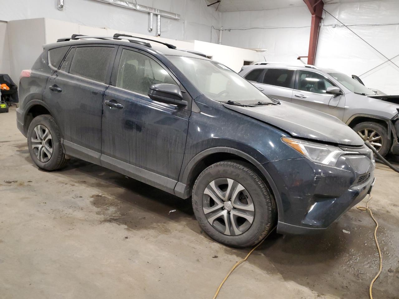 2017 TOYOTA RAV4 LE - Image 4
