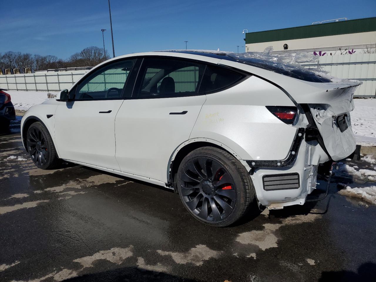 2023 TESLA MODEL Y - Image 2