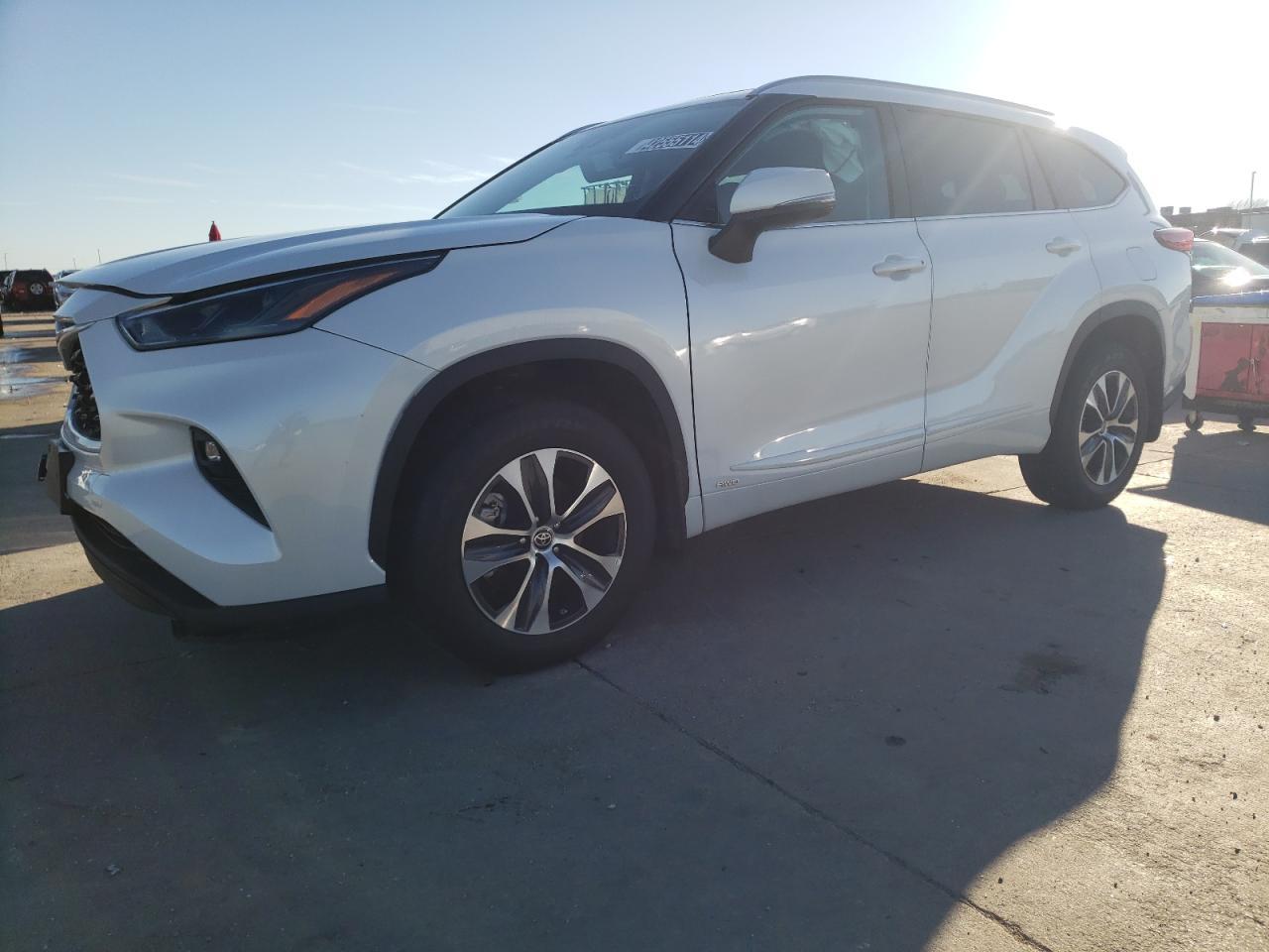 2023 TOYOTA HIGHLANDER car image