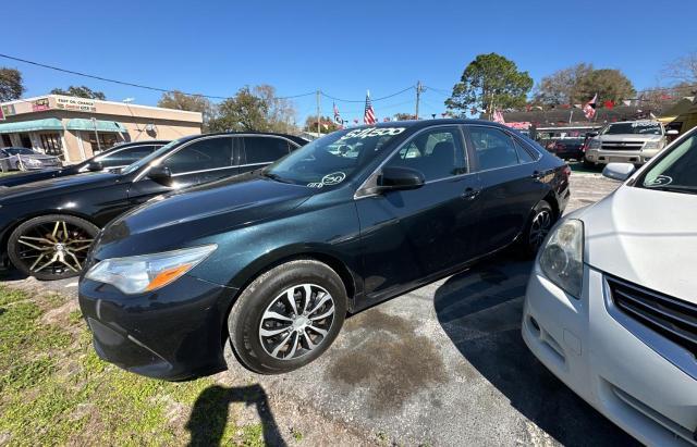 2016 Toyota Camry Le - Фото 2