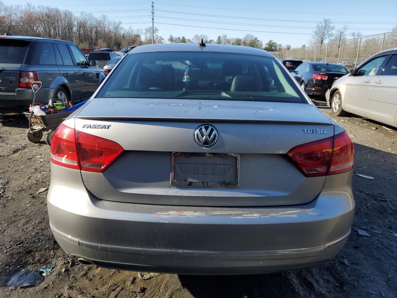 2013 VOLKSWAGEN PASSAT SEL - Фото 6